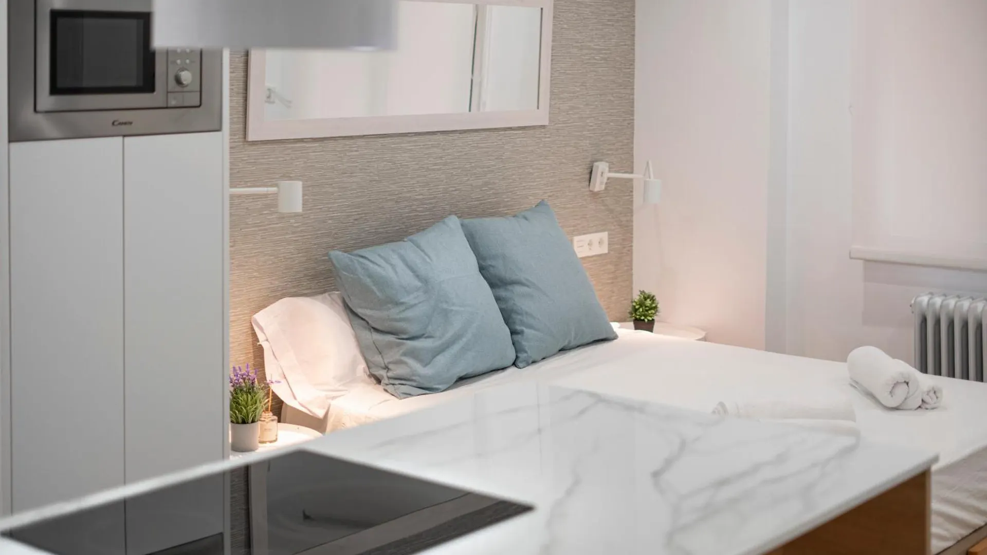 Apartment Estudio Deluxe En Jardines Del Triunfo - Granada